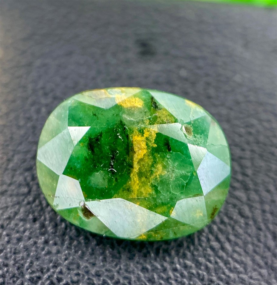 3.70 CT Quality Natural Gemmy Emerald