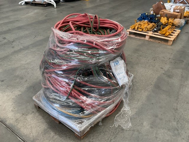 Pallet of Assorted Hoses