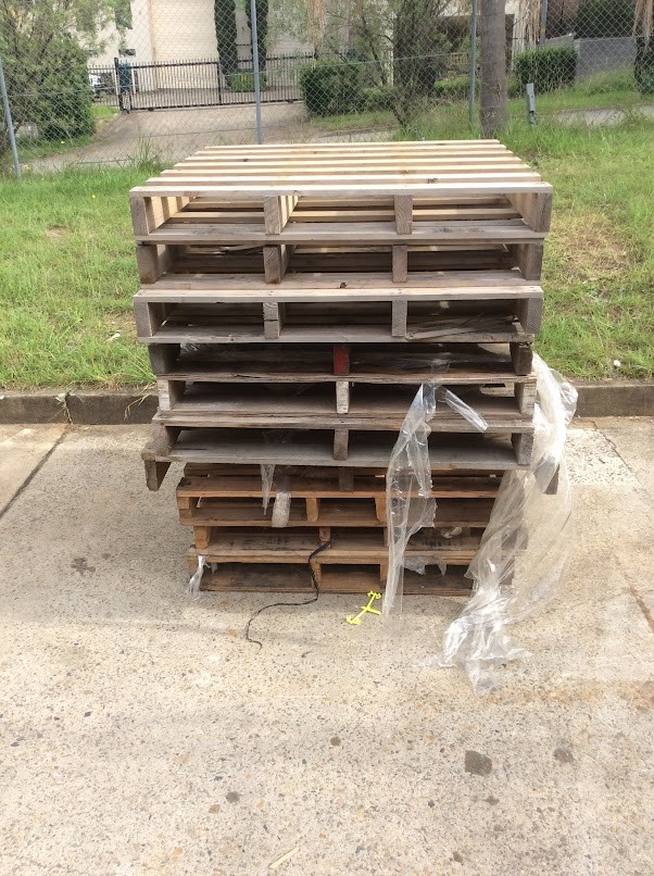 Mix Brand and Model Wooden Shipping Pallets (Lot of 10)