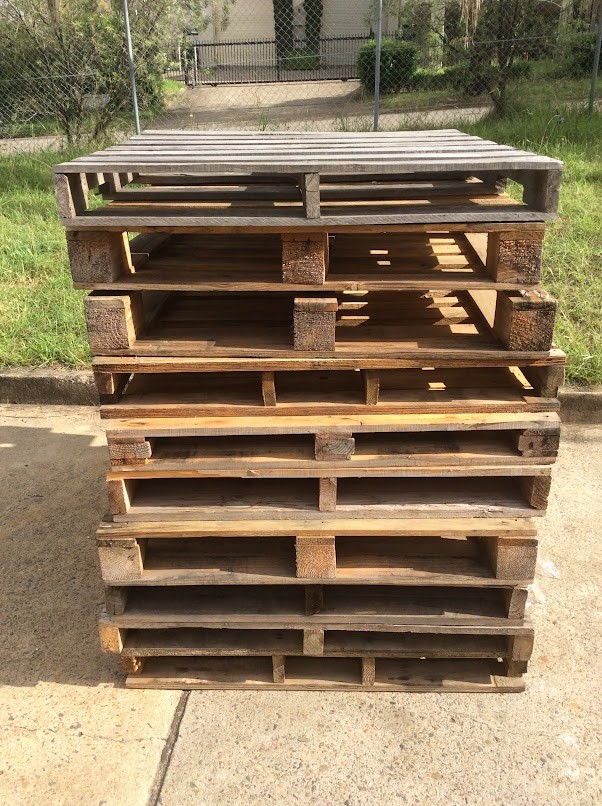 Mix Brand and Model Wooden Shipping Pallets (Lot of 10)