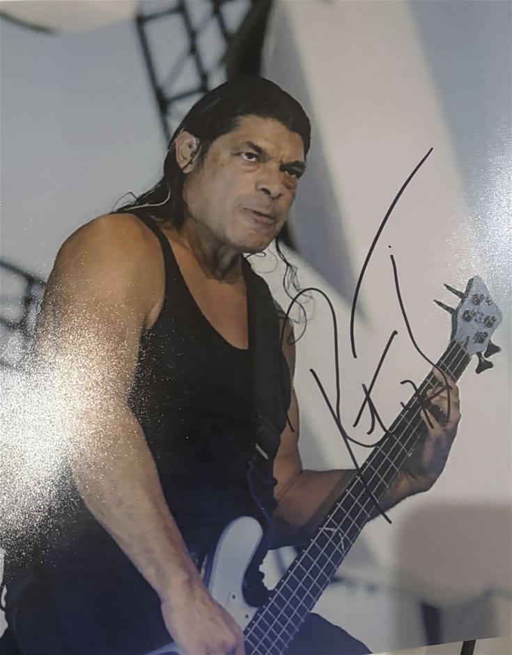 METALLICA BASS ROBERT TRUJILLO SIGNED PHOTO