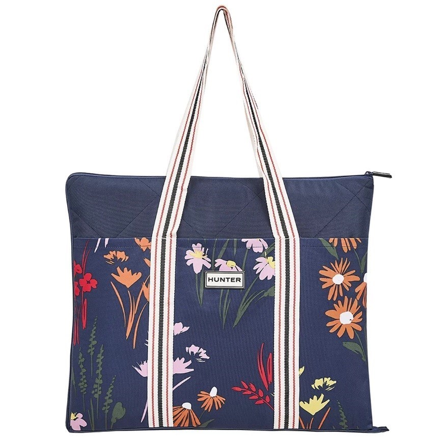 HUNTER Outdoor Picnic Blanket, 152cm x 183cm, Beatrix Blue.