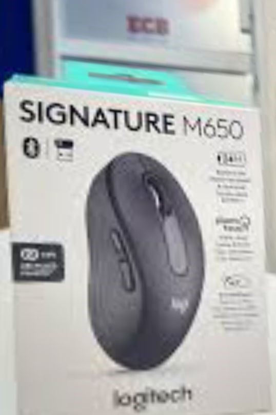 New Sealed Logitech Signature M650 Wireless Mouse - Black