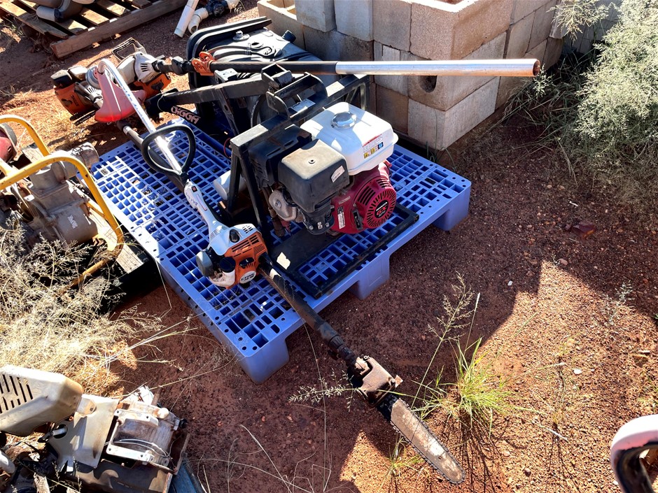 Pallet of One Man Digga, Pole Saw and more