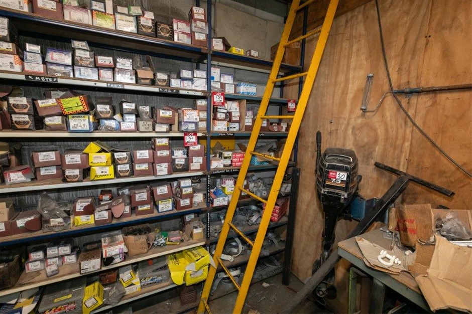 Fasteners (Unused Large Quantity)