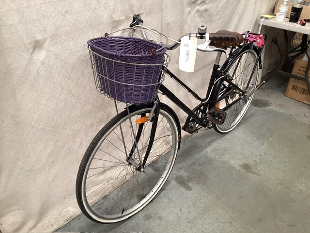 Ladies Vintage Cruiser Bike