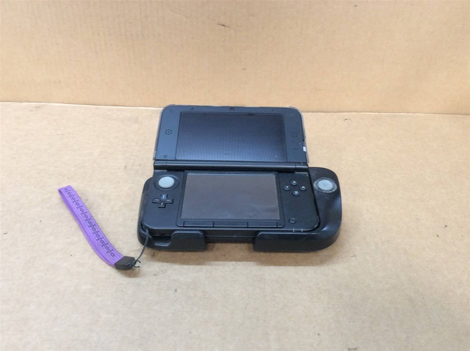 Nintendo New 3DS XL Handheld Game Console