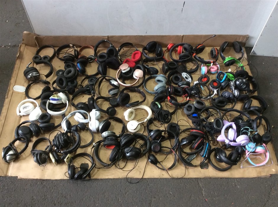 Mixed Headphones & Headsets Bulk Lot