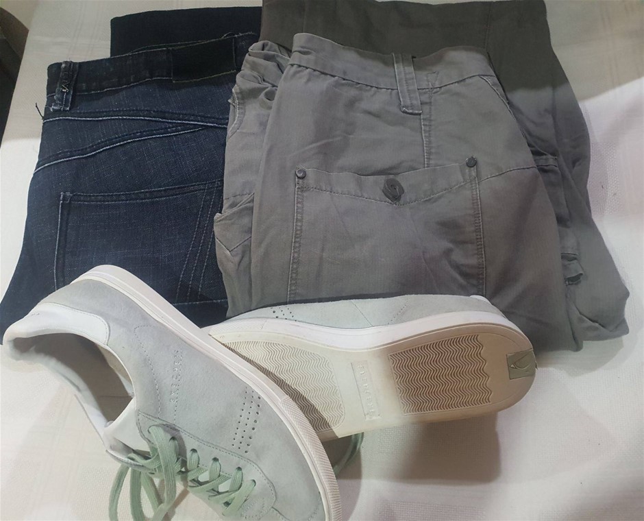 Sketcher Sweade US 10 and 2x Jeans 34 . Used