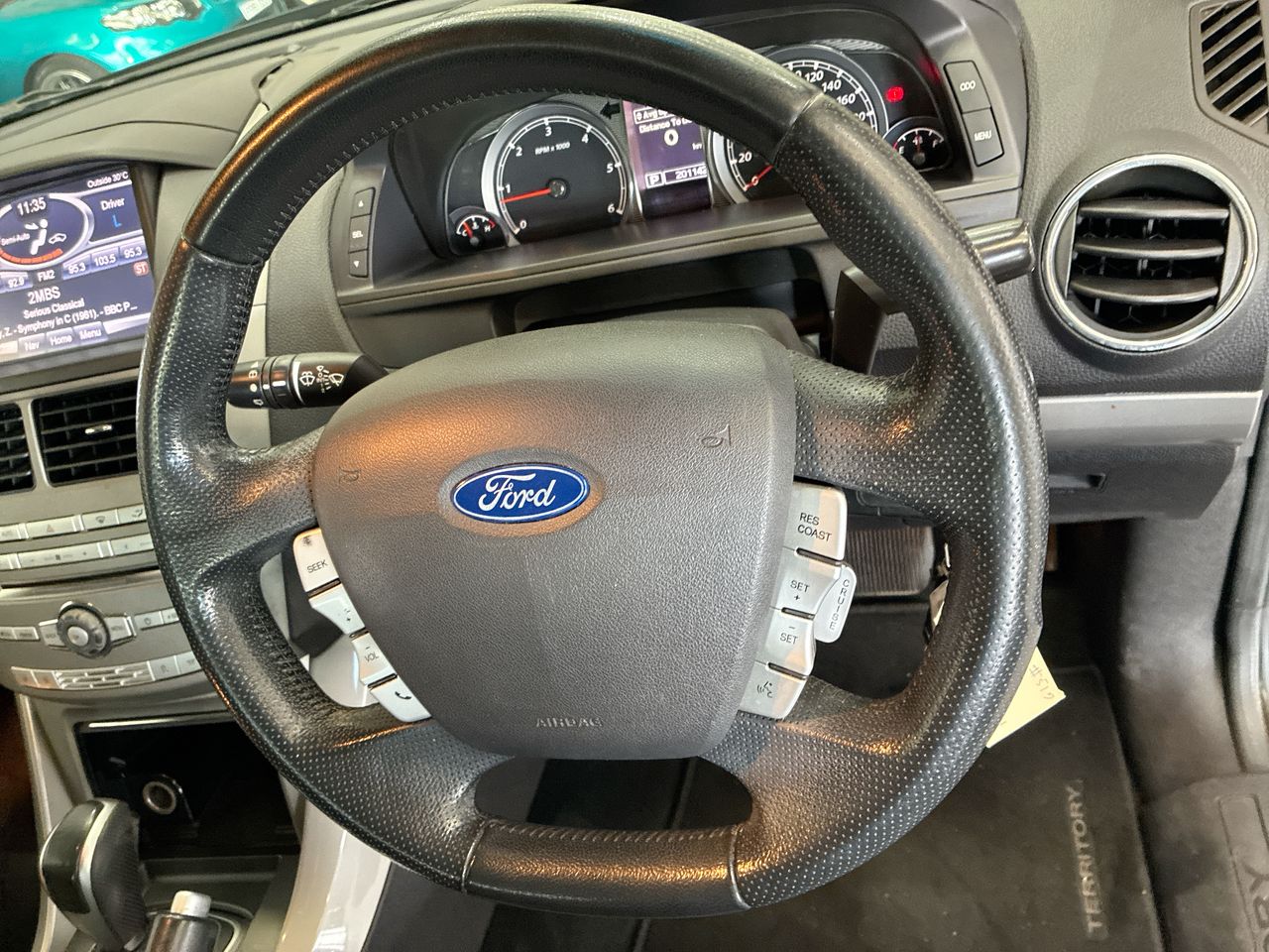 Vehicle photo