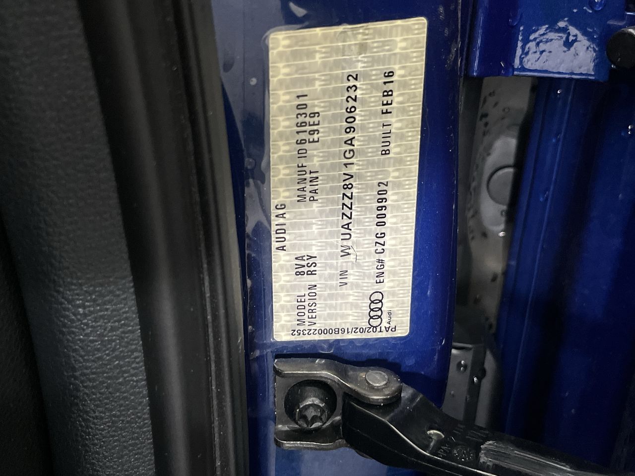 Vehicle photo