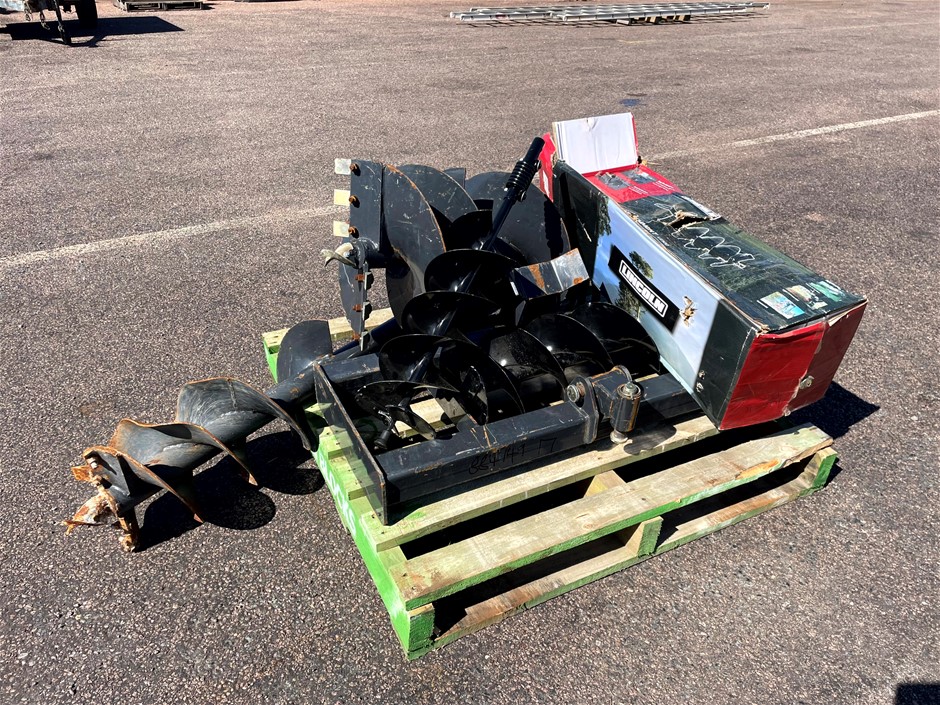 <p>Pallet of Augers</p>