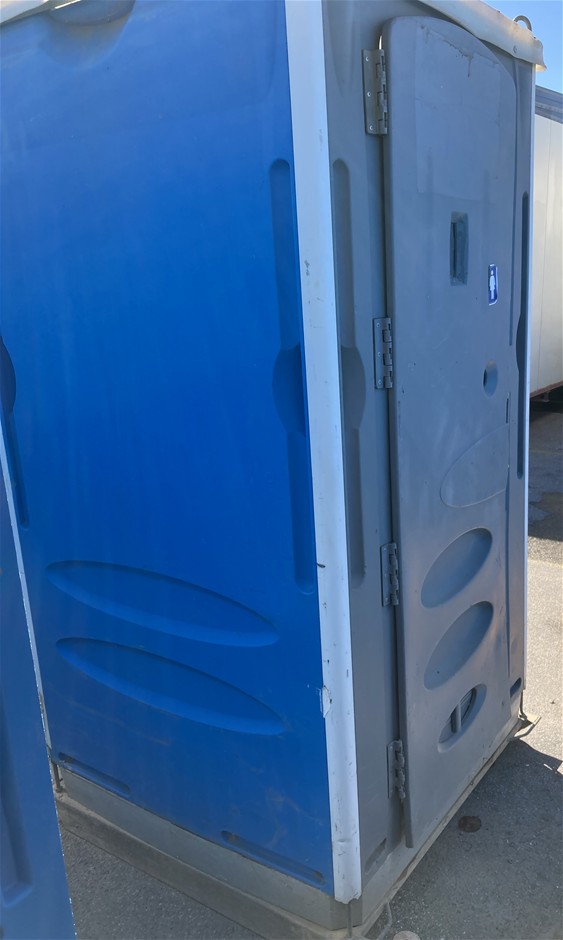 Portable Toilet - Fresh Water Flush - Wingfield