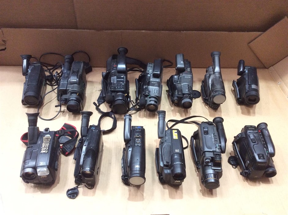 Mixed Lot of Vintage Camcorders (Sony, Canon, JVC, Sanyo) (Lot of 13)