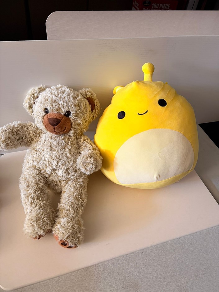 2x Plush Toys