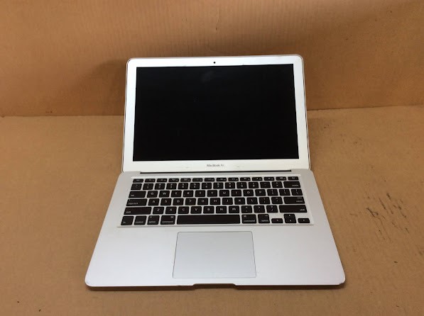 APPLE MacBook Air (A1466) (EMC2925) Laptop i5-5250U 8GBRAM/128GB