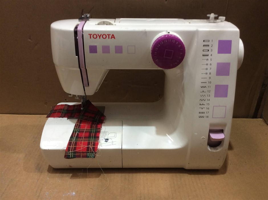 Toyota FSL18 RS2000 Sewing Machine