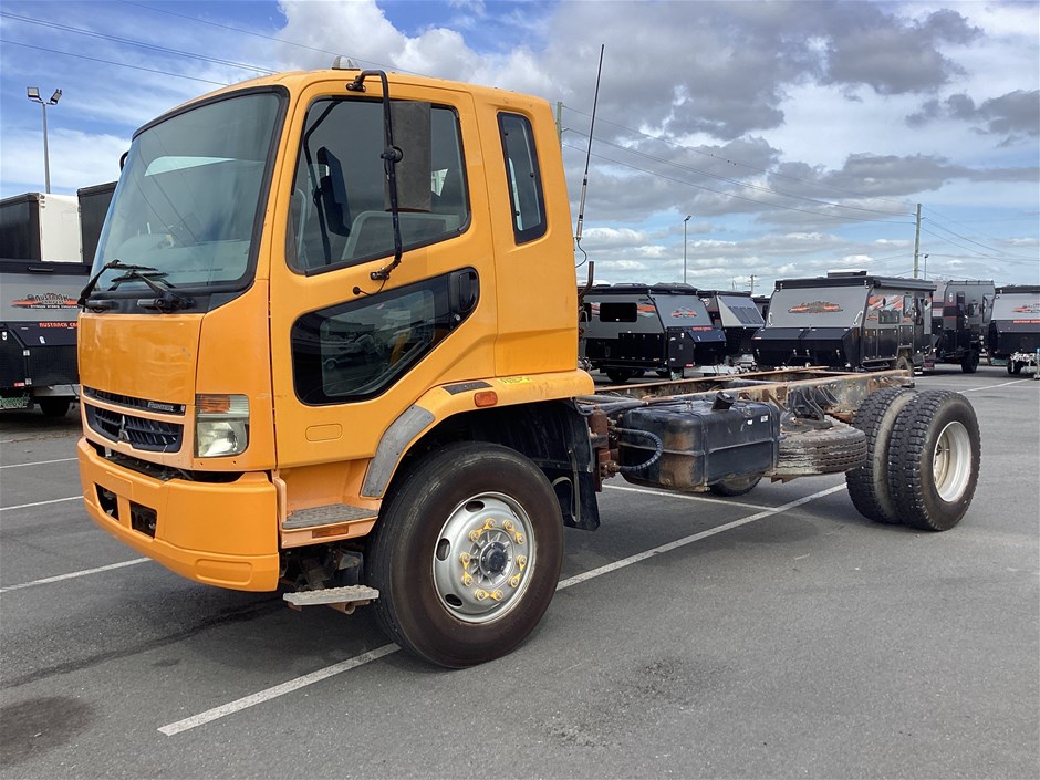 2010 Mitsubishi FM600 4 x 2 Cab Chassis Truck