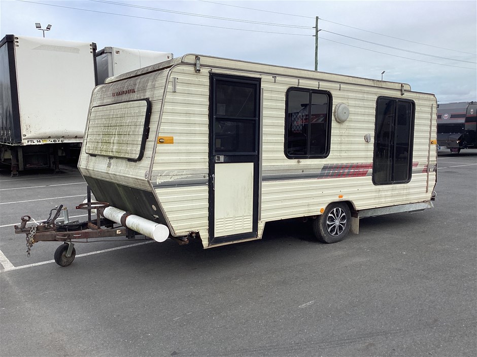 Windsor WindCheater Caravan