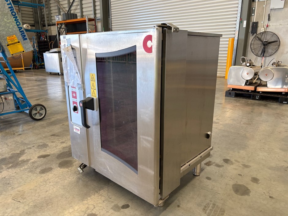 <p>Convotherm OES 10.10 Combi Oven Oven</p>
