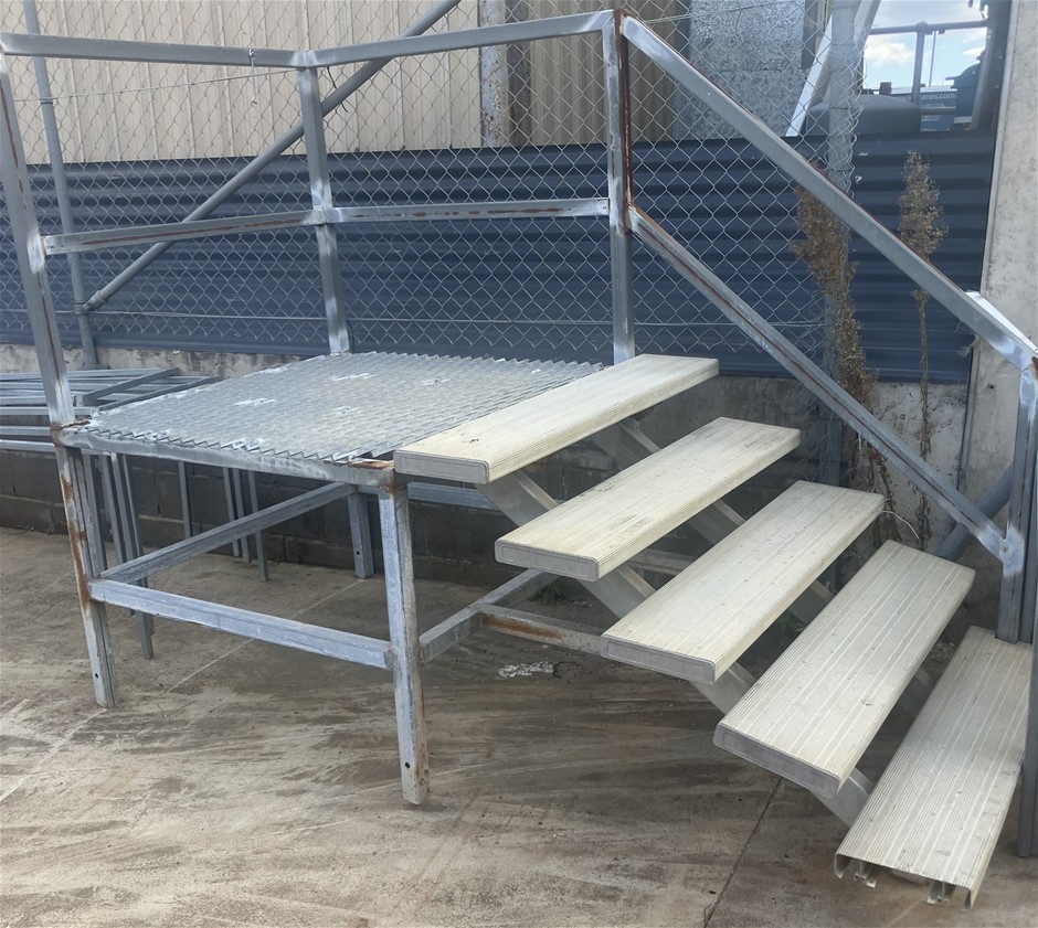 Steps & Landing - Glendenning