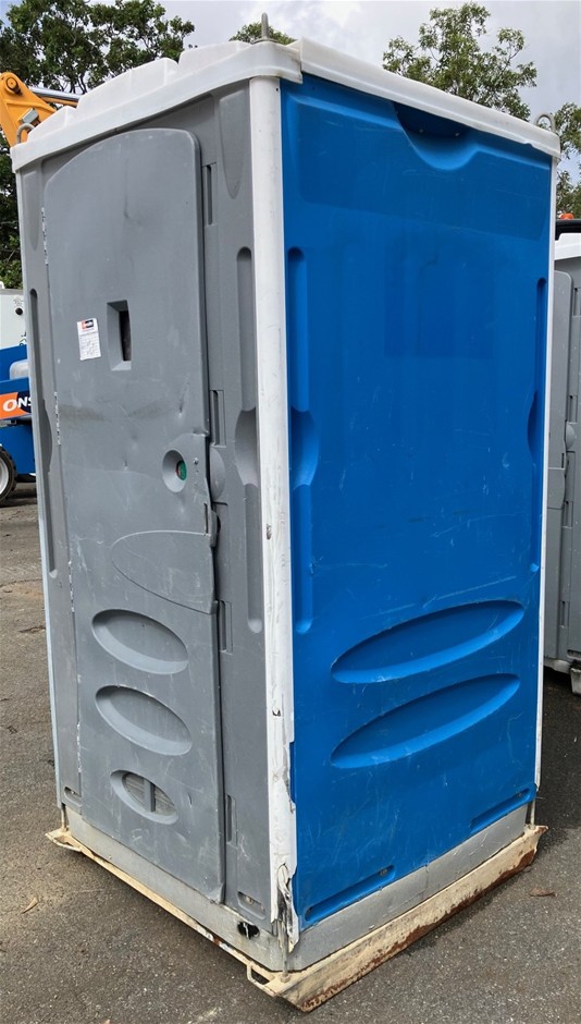 Portable Toilet - Fresh Water Flush - Burleigh Heads