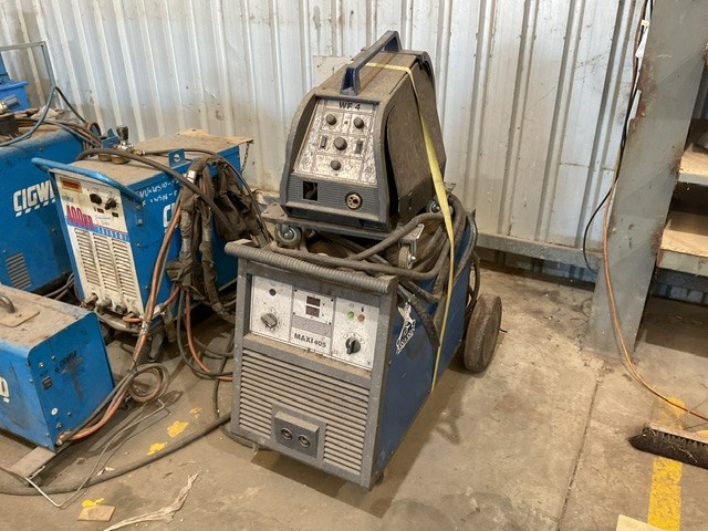 <p> Maxi 405Welder With WF4 Wire Feeder</p>