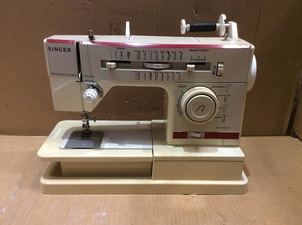 Singer 8618 Sewing Machine