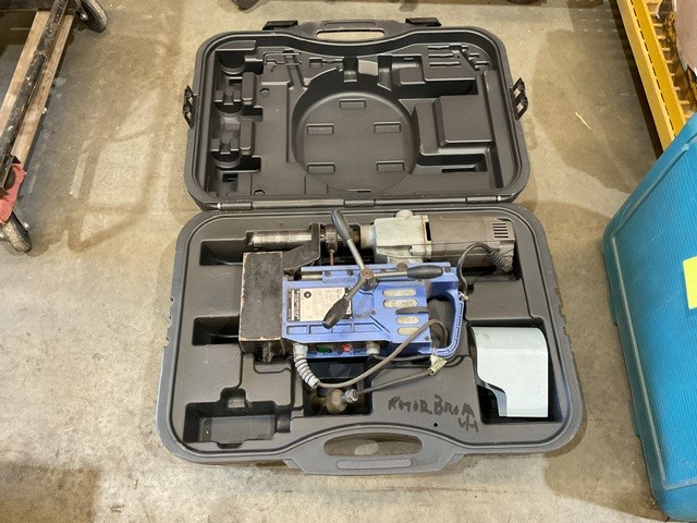 Nitto Kohki Atra Ace AO-5575 Electric Magnetic Broach Drill In Carry Case