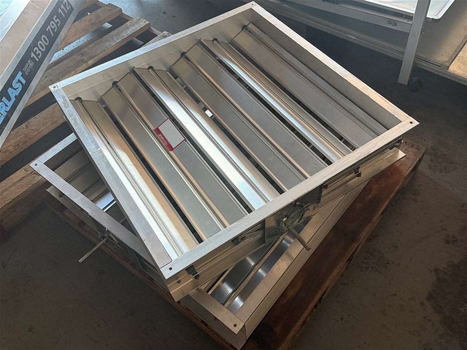 <p>2 x Aluminium Vents </p>