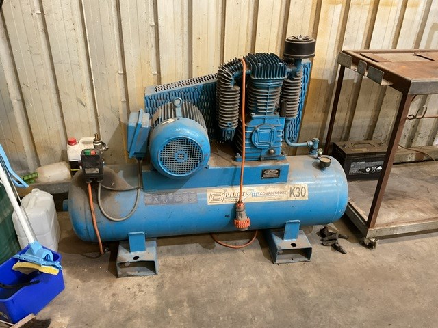 <p>Pilot Air K30 Industrial 3 Phase Air Compressor </p>
