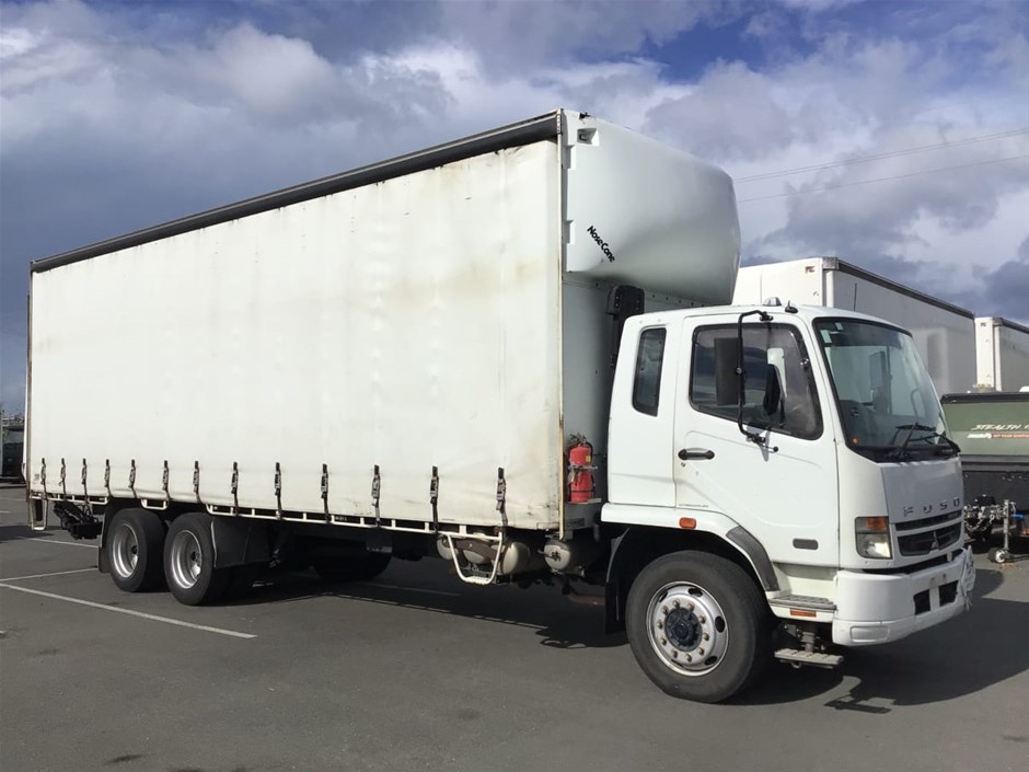 2008 Mitsubishi Fuso 6 x 4 Curtainsider Rigid Truck