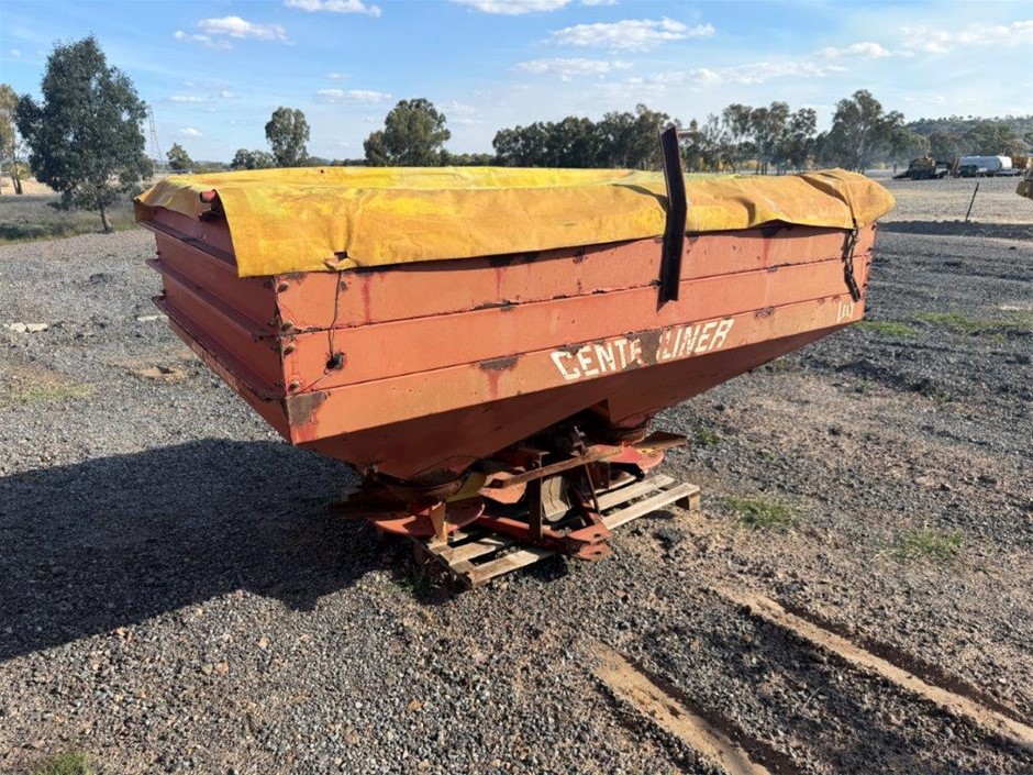 LELY Super Large Fertiliser Spreader