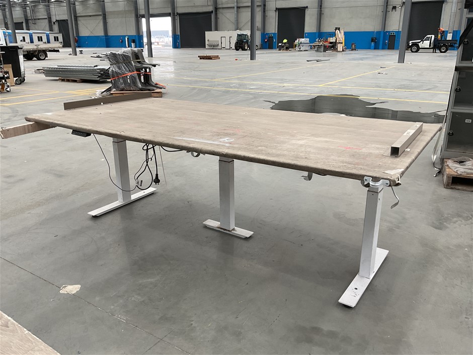 Height Adjustable Desk