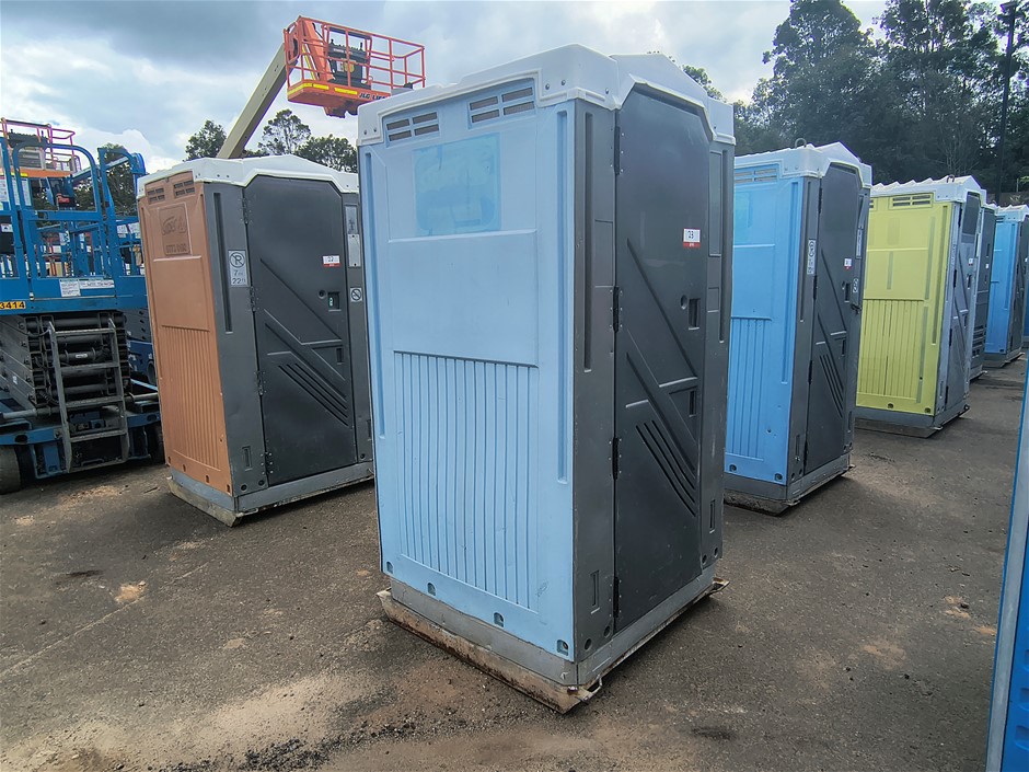 Portable Toilet - Fresh Water Flush - Forest Lake
