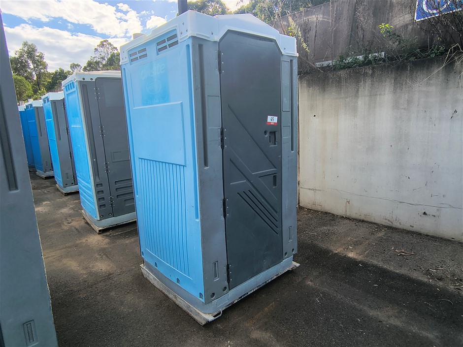 Portable Toilet - Fresh Water Flush - Forest Lake