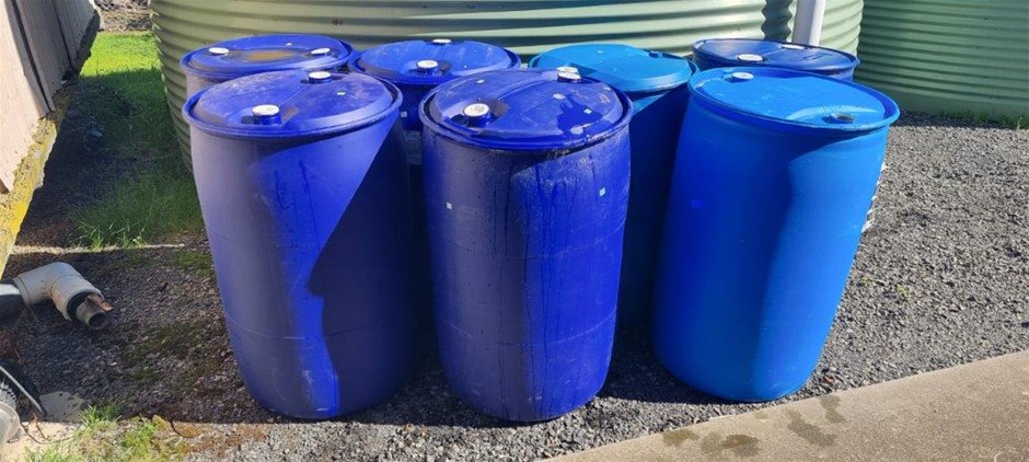 205LT PLASTIC DRUMS