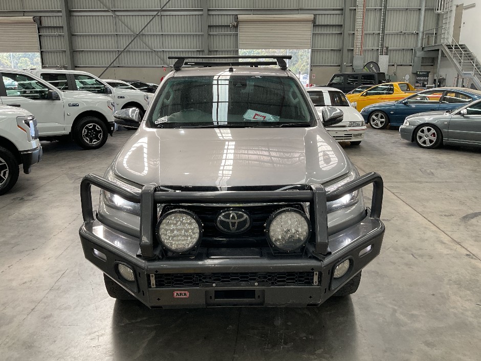 2019 Toyota Hilux SR5 Diesel