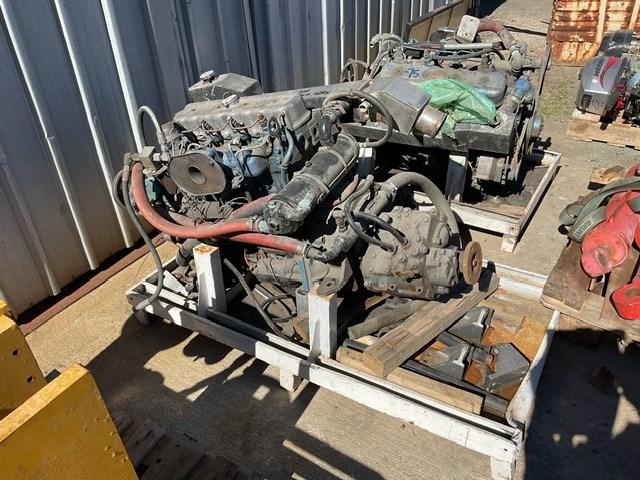 <p>Inboard Boat Motor With Gear Box</p>