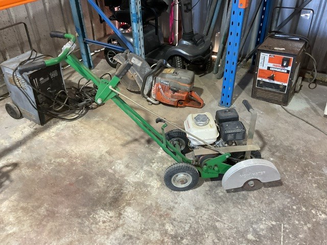 <p>Mowmaster Lawn Edger</p>