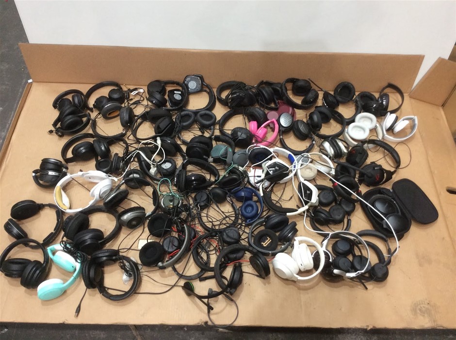 Mixed Brands Wired And Wireless Headphones