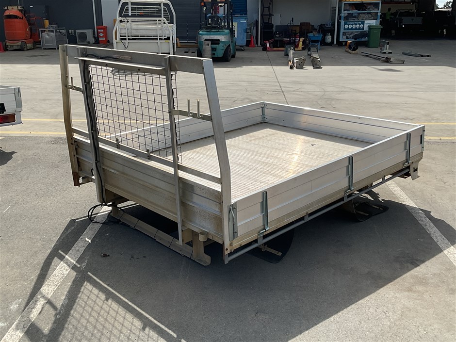 <p>Multidrive Alloy Ute Tray</p>