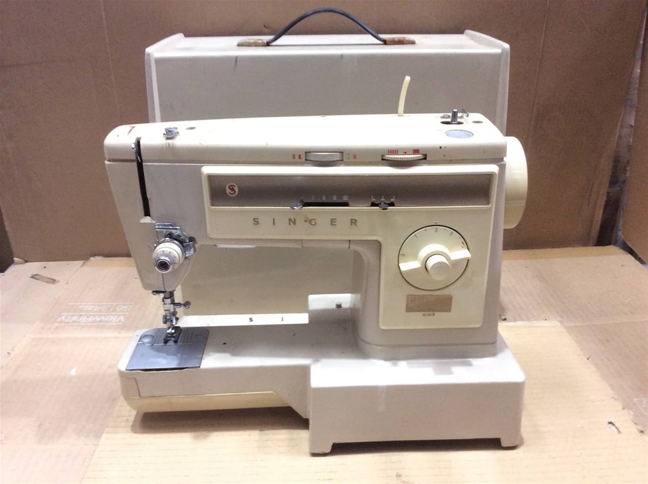 Singer 533 Sewing Machine
