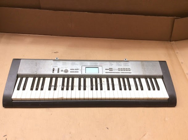 Casio LK-120 Electronic Keyboard