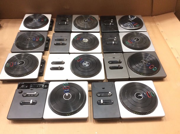 Activision DJ Hero Mixed Model Wireless Turntable Controllers