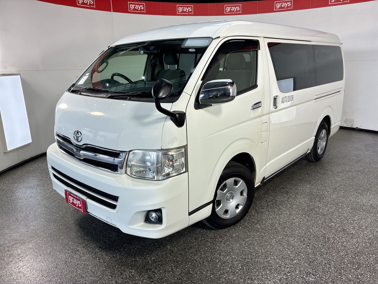 2012 Toyota Hiace Import Automatic 9 Seats Van - Pinkslip