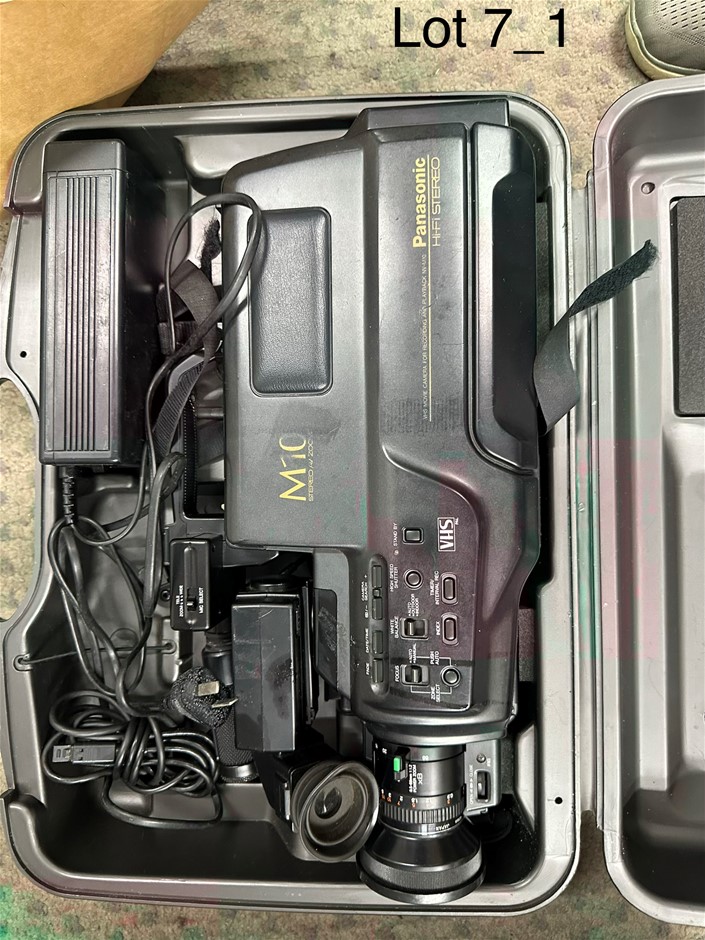 END OF LEASE SALE: Panasonic VHS Movie Camera