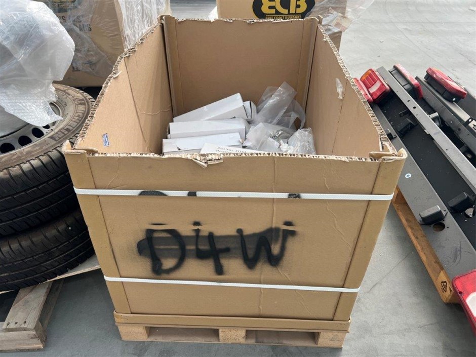Pallet of Trailer Tow Ball and Parts