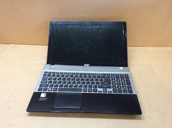 acer Aspire V3-571G Laptop i5-2450M 4GBRAM/320GB Black