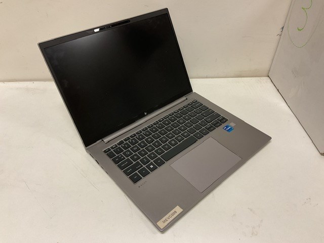 <p>HP ZBook i7 1355U</p>